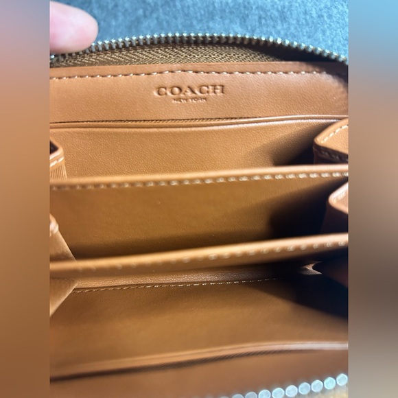Coach Crystal wallet, Small Zip Around Card Case - Picture 7 of 10